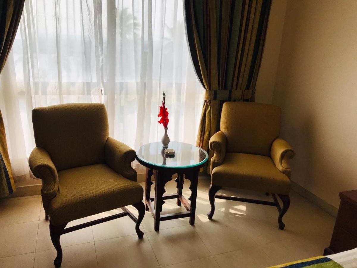 Beach Luxury Hotel Karachi Luaran gambar