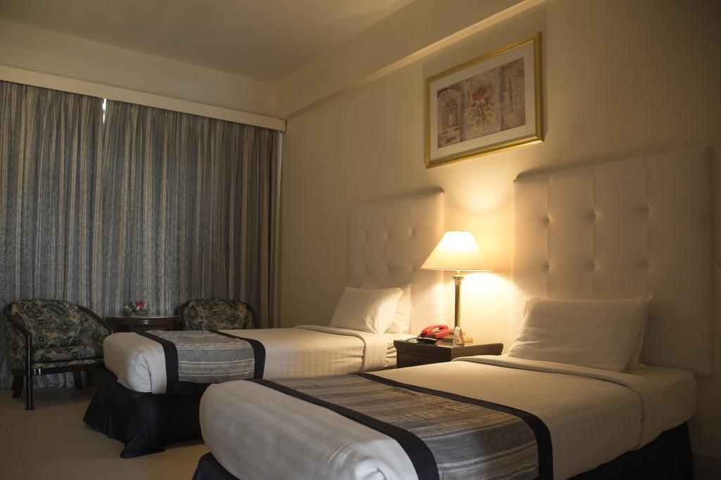 Beach Luxury Hotel Karachi Luaran gambar