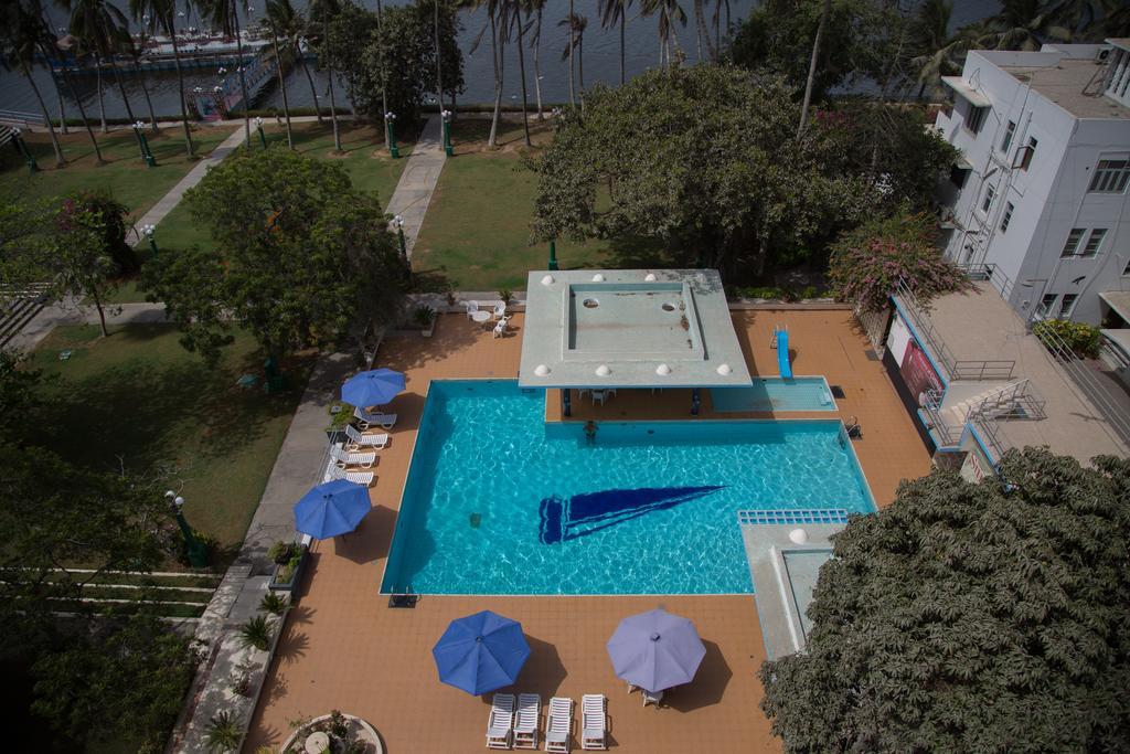 Beach Luxury Hotel Karachi Luaran gambar