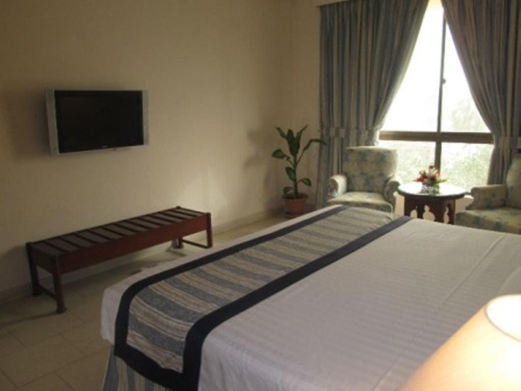 Beach Luxury Hotel Karachi Luaran gambar