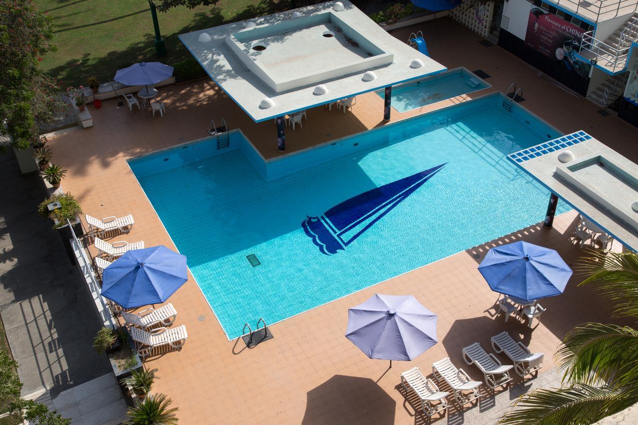 Beach Luxury Hotel Karachi Luaran gambar