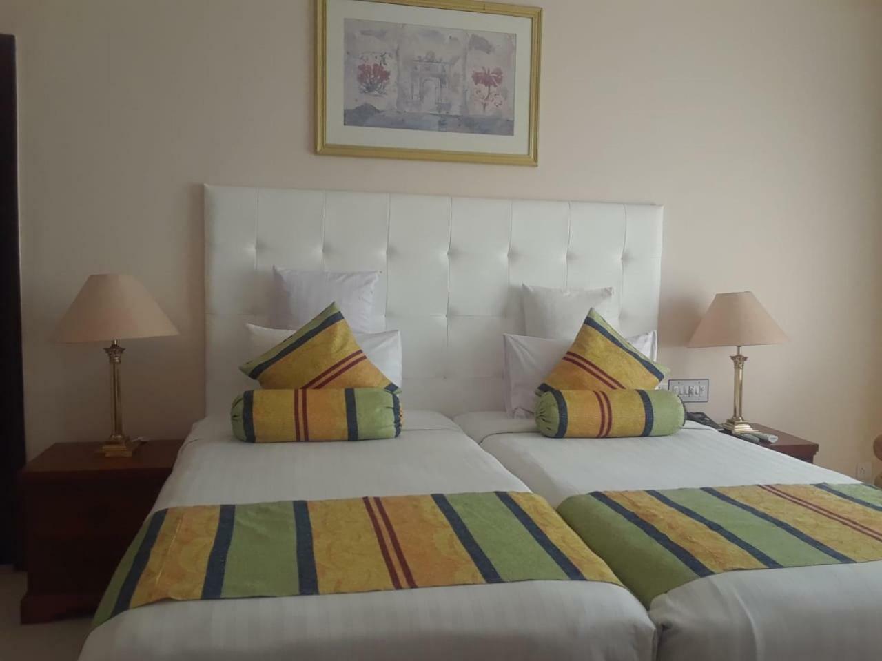Beach Luxury Hotel Karachi Luaran gambar
