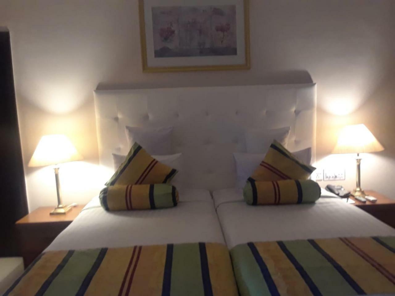 Beach Luxury Hotel Karachi Luaran gambar